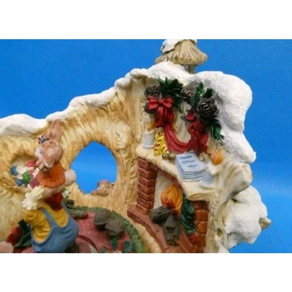 Vintage Berkeley Designs Music Box Santa Jingle Bells Ceramic Decorative Working - Picture 8 of 10